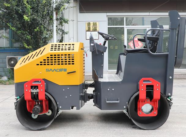 小型<font color='red'><font color='red'>壓路機(jī)</font></font>停放時，方向